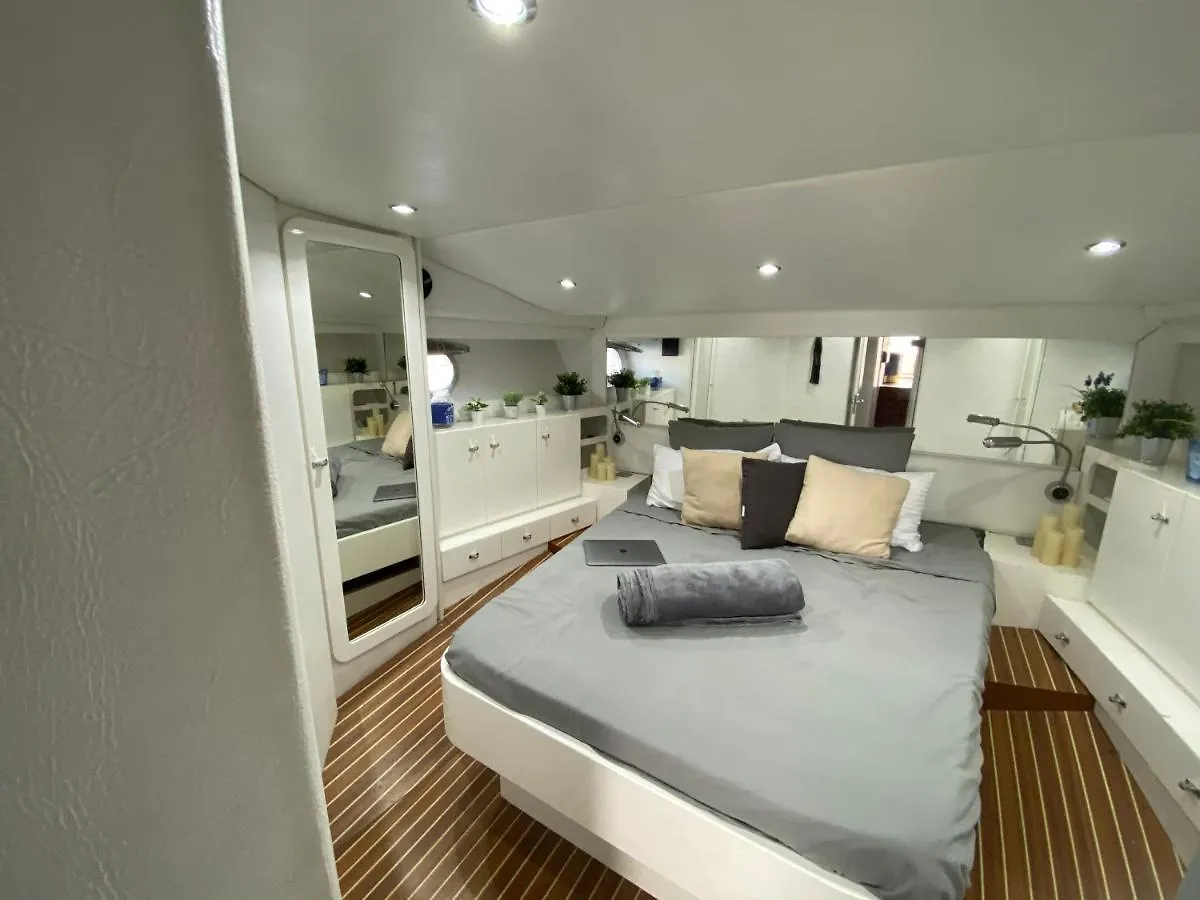 Botel Barco Muy Romantico Con Parking! Sant Adria de Besos