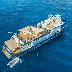 Botel Luxury Boat Barcelona, Sant Adria de Besos