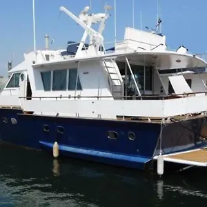  Botel Your Own Private Yacht
